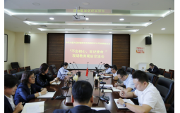 冠世黨支部組織參觀“黨的光輝照北疆—內蒙古老宣傳畫老照片文獻史料展”圖片展