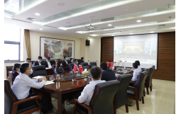 中共內蒙古冠世融資擔保有限責任公司支部委員會 組織觀看兩會開幕會